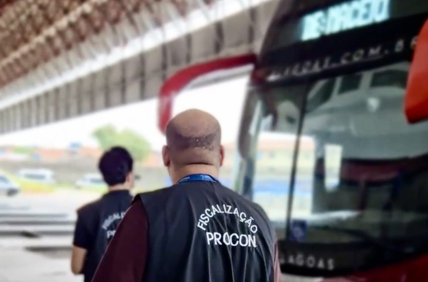 Procon Maceió fiscaliza empresas de ônibus interestaduais no Terminal Rodoviário da capital